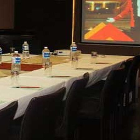 Hotel Siesta Hinjewadi ปูเน่ ภายนอก รูปภาพ