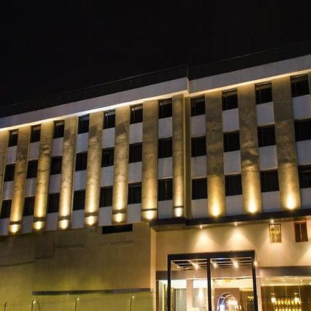 Hotel Siesta Hinjewadi ปูเน่ ภายนอก รูปภาพ
