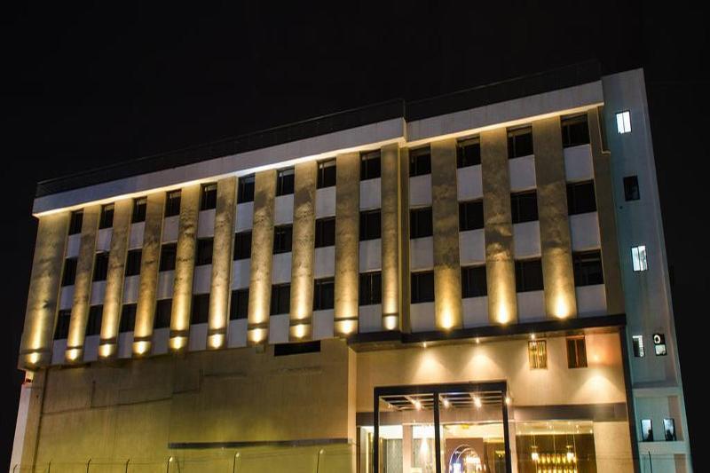 Hotel Siesta Hinjewadi ปูเน่ ภายนอก รูปภาพ