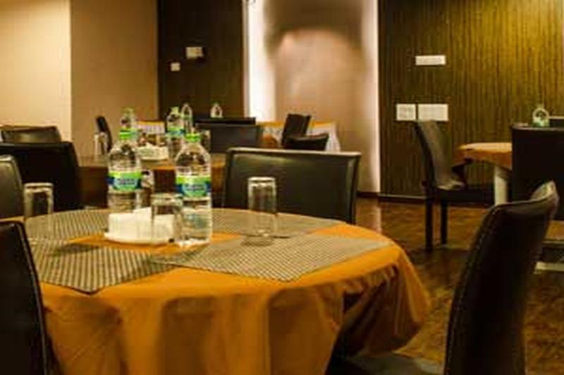 Hotel Siesta Hinjewadi ปูเน่ ภายนอก รูปภาพ